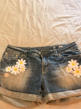 Miss Me Blue Denim Daisy Patch Rolled Hem Shorts
